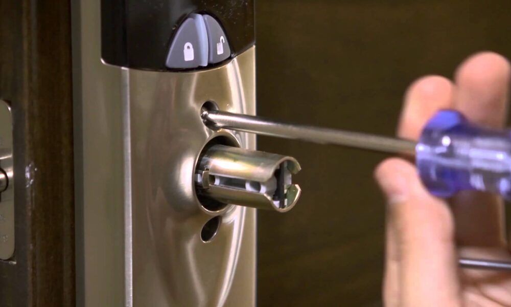locksmith-install-a-new-lock